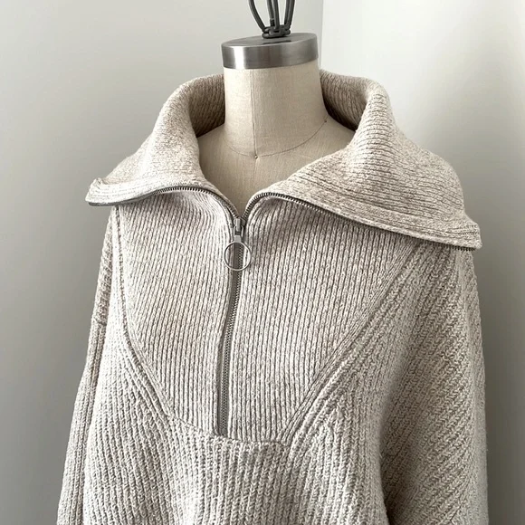 Sweater - Picture 1 of 3